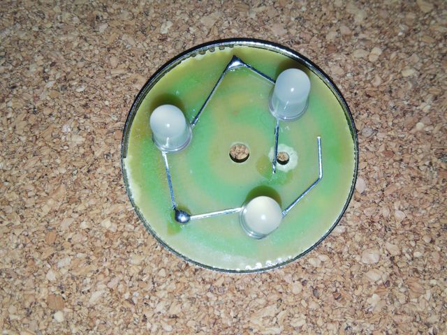 データラインを数珠繋ぎに