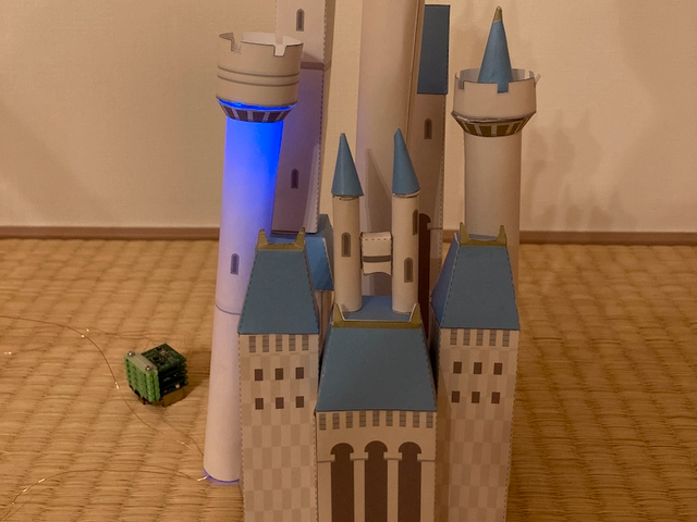 シンデレラ城ペーパークラフトのライトアップ