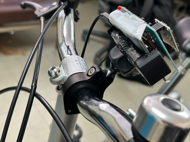 本体の固定の様子