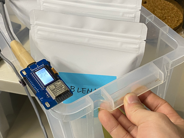 完成した保管棚