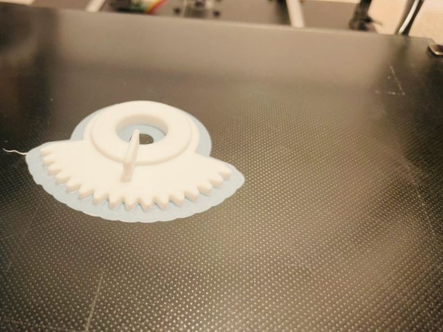 3Dプリンターで出力した「ノブに追加する歯車」
