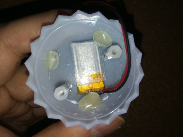 LiPoバッテリーの固定