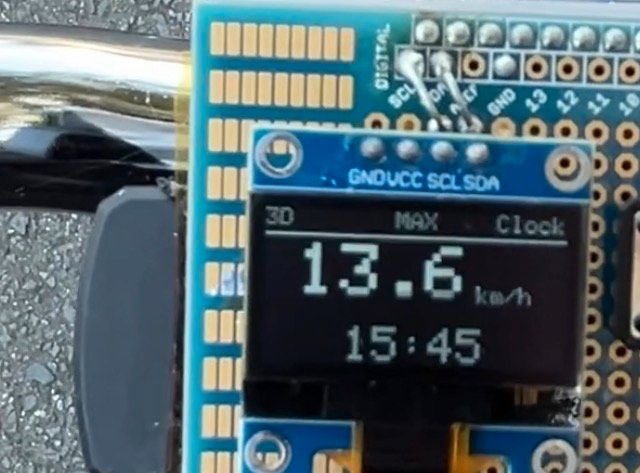 最大速度&現在時刻の画面