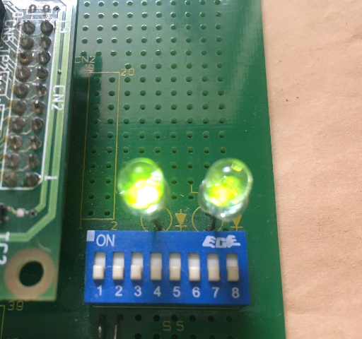 LEDが光っています。それだけです。