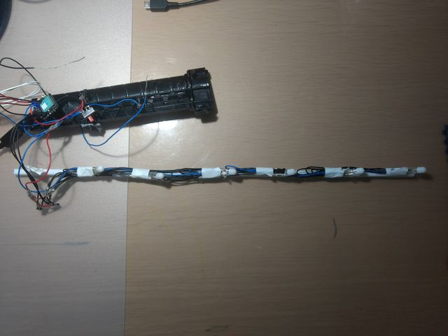 ②５mm角プラ棒にLED６個を巻き付け