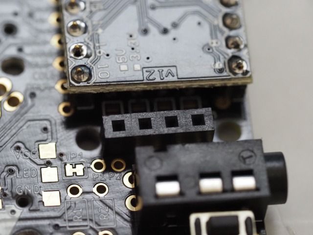 TRRSジャック・リセットスイッチ・ProMicro・OLEDモジュール