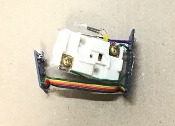 コアスイッチを半田付け