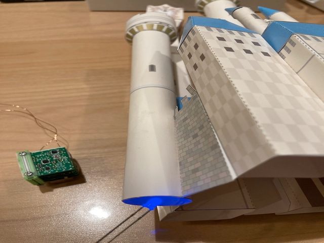 LEDをタワーの中に入れる