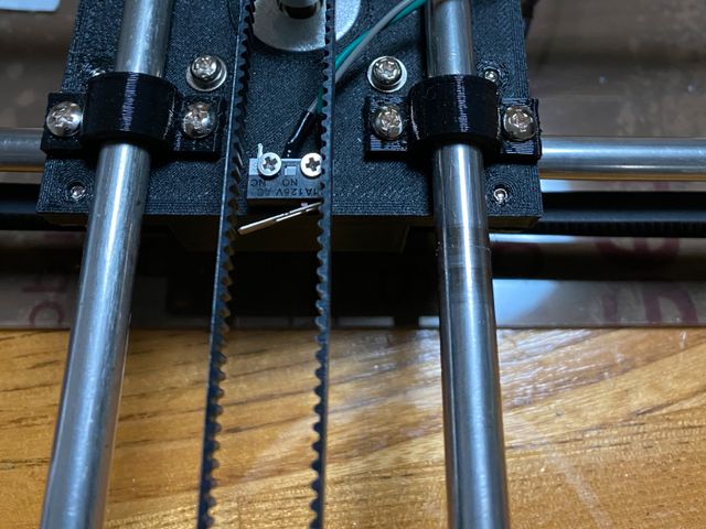 X移動するキャリアとY軸のリミットスイッチ