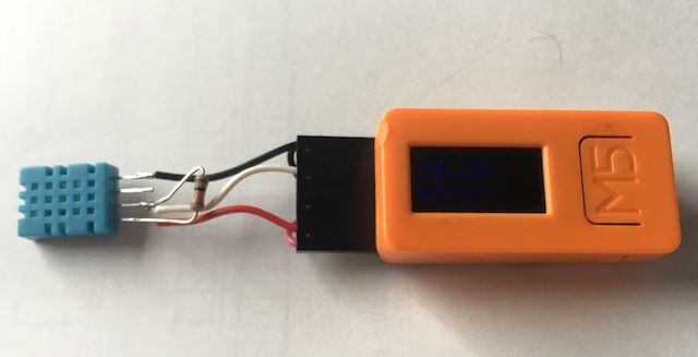 プルアップ抵抗は、プログラムでプルアップしたので不要です。