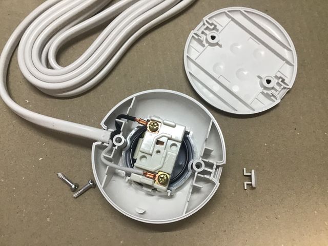 裏蓋を開けた状態