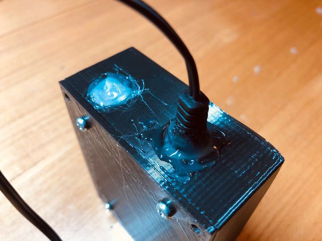 無理やり穴をふさいだ