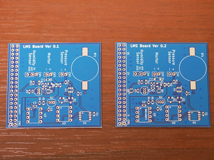 実装前の拡張基板(左は失敗したver0.1)