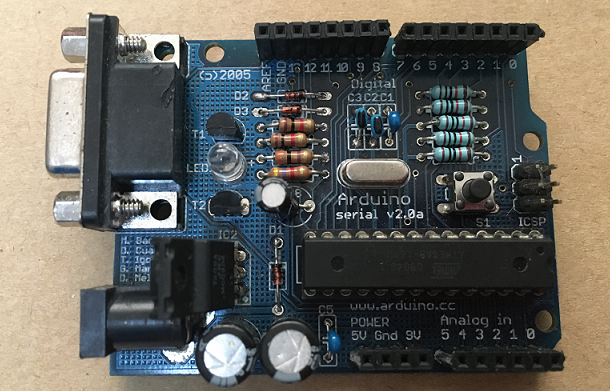 arduino.ccが刻印された最終モデル v2.0a. D1ダイオードを間違えているが動く