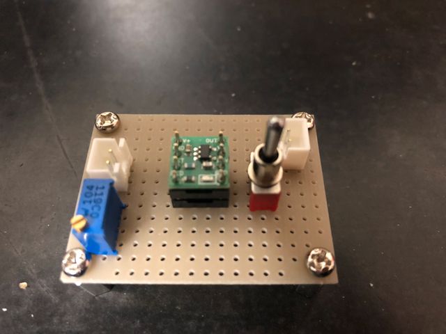 ユニバーサル基板に実装したオシレータ