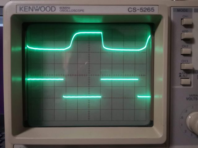 フォトカプラに負荷抵抗を直接つないだ場合