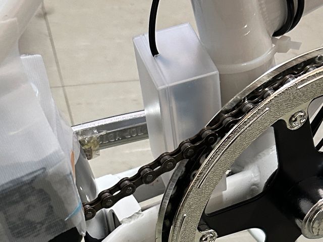 定圧回路の固定の様子