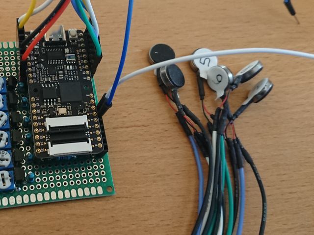 ボードと振動モーター